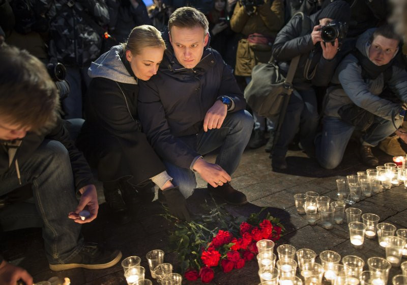 Giận dữ và đau thương sau vụ cháy trung tâm thương mại ở Nga